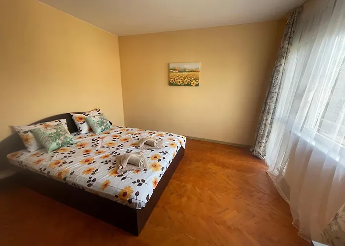 شقة 2br In Centre