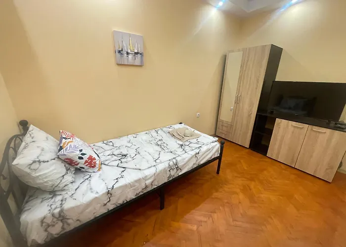 2br In Centre شقة