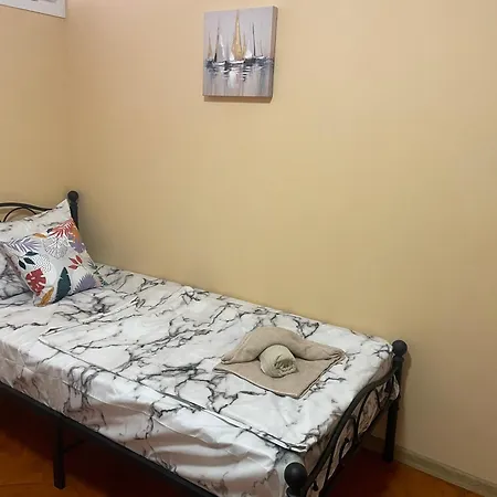 2br In Centre Апартаменты *