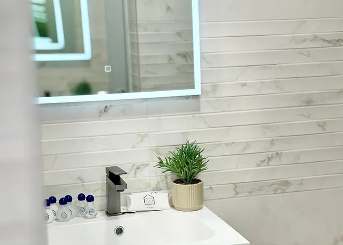 2br In Centre Apartment